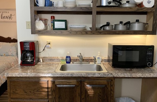 Dover Cabin | Quaint cabin in the heart of the Ozark Mountains.