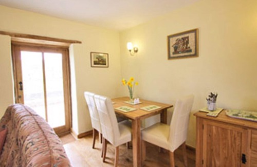 Christian Malford Cottage | Quaint, cosy and comfortable… The Brewhouse is just that.