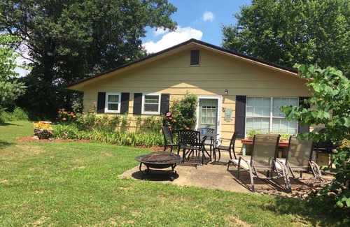 Fredericktown Cottage | Quaint Cottage ~ Close by the St. Francis River ~ Star Gazing is Spectacular ~