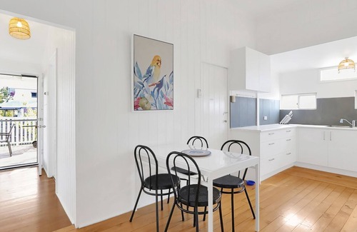 Toogoom House | Quaint, Cute, Pet Friendly Cottage Near The Beach