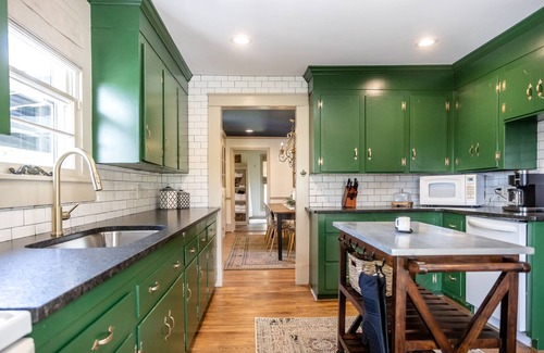 Pelzer House | Quaint farmhouse near Greenville and Clemson