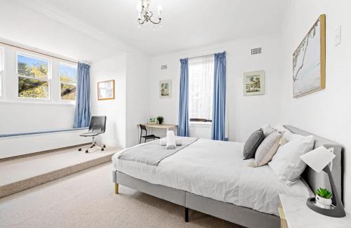 Maroubra South House | Quaint Retreat - 6BR - Free Parking - Centrally Located