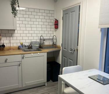 Grangetown Apartment | Quaint Space, 10 minutes walk from Cardiff Central