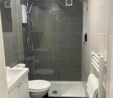 Grangetown Apartment | Quaint Space, 10 minutes walk from Cardiff Central