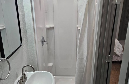 Sweeny Apartment | Quaint studio in Sweeny for a cozy getaway