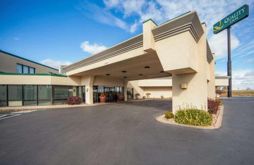 Grand Island Hotel | Quality Inn and Conference Center I-80 Grand Island