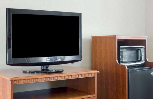 Columbus Hotel | Quality Inn Columbus, MS