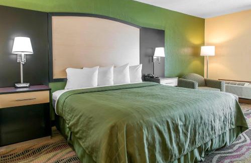 Logansport Hotel | Quality Inn Conference Center Logansport