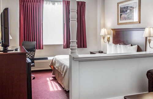 Franklin Hotel | Quality Inn & Conference Center Franklin Downtown