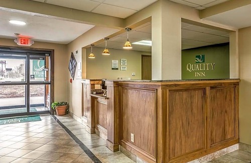 Batesville Hotel | Quality Inn I-74 Batesville