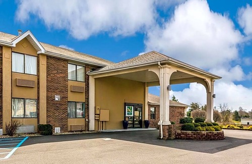 Batesville Hotel | Quality Inn I-74 Batesville
