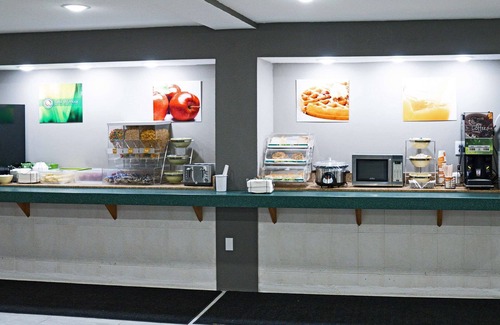 Seymour Hotel | Quality Inn Seymour I-65