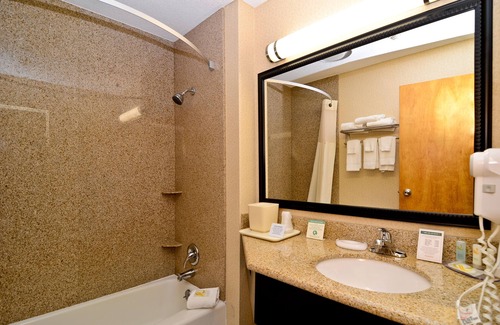 Shelburne Hotel | Quality Inn Shelburne - Burlington