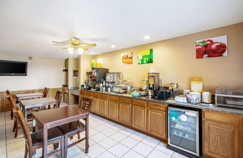 Storm Lake Hotel | Quality Inn - Storm Lake