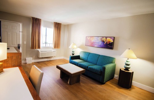 West Kissimmee Hotel | Quality Inn & Suites By the Parks