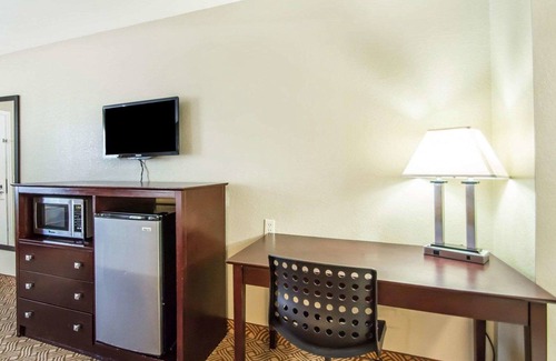 West Kissimmee Hotel | Quality Inn & Suites By the Parks