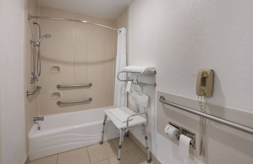 Clayton Hotel | Quality Inn & Suites Clayton, NM