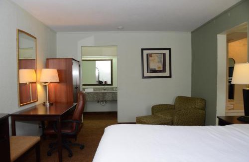 Covington Hotel | Quality Inn & Suites Covington