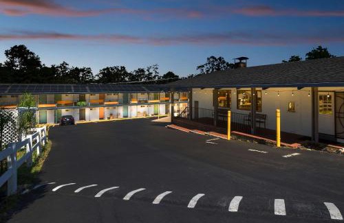 Jackson Hotel | Quality Inn & Suites