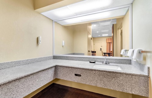 Union City Hotel | Quality Inn Union City US 51