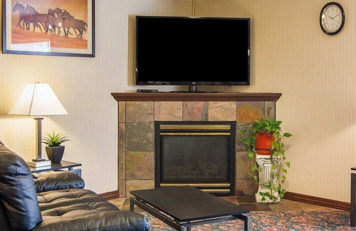 Boyd Acres Hotel | Quality Inn
