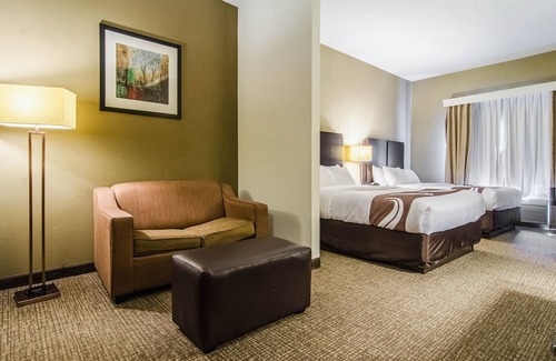 Graham Hotel | Quality Suites Graham - Burlington South