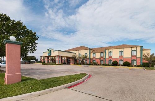 Temple Hotel | Quality Suites