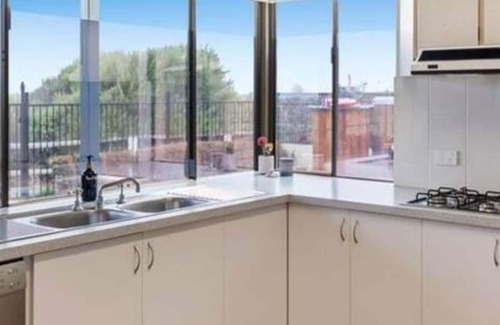 Silver Sands Apartment | Quamby on the Beach - Oceanfront, 4bed Townhouse