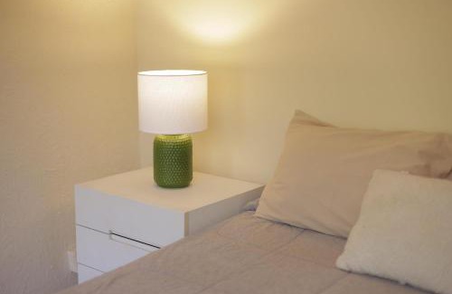 Serra House | Quarto Casal com Varanda Casa Caramel