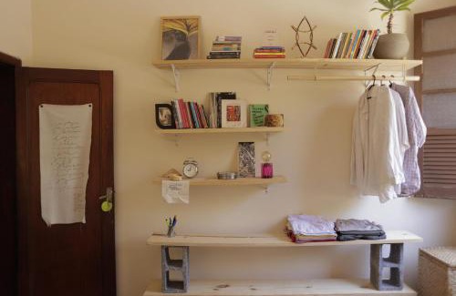 Serra House | Quarto Casal com Varanda Casa Caramel