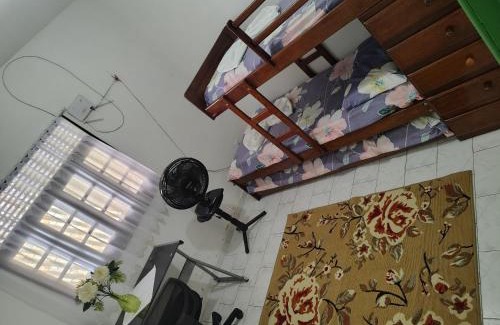 Pitimbu House | Quarto com 3 camas