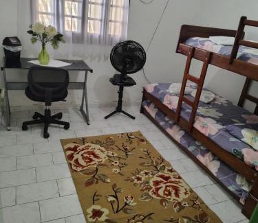 Pitimbu House | Quarto com 3 camas