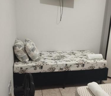 Indaiatuba House | Quarto Due na Sakura House