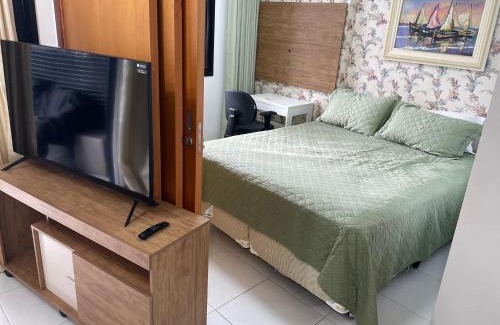 Caminho das Arvores Apartment | Quarto e Sala para 4 ao lado do Salvador Shopping
