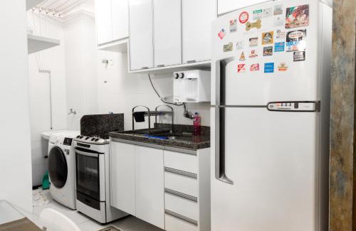 Caminho das Arvores Apartment | Quarto e Sala para 4 ao lado do Salvador Shopping