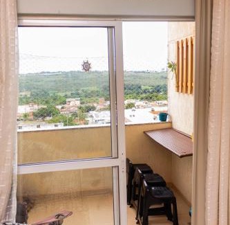 Samambaia Apartment | Quarto Feliz - Lazer e Conforto com Varanda - Até 3P