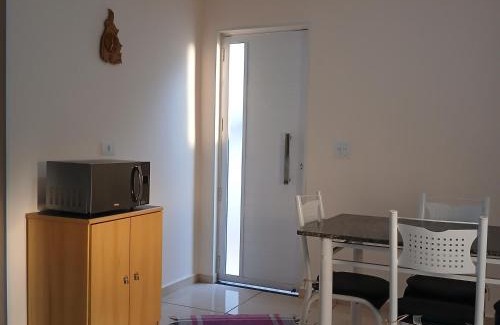 Artur Nogueira House | Quarto Solteiro com TV