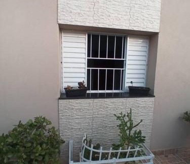 Artur Nogueira House | Quarto Solteiro com TV