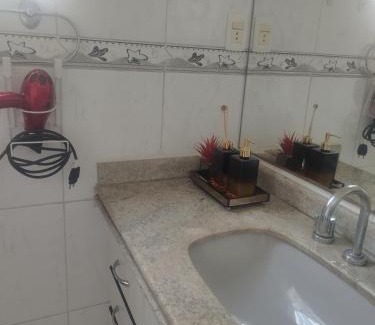 Savassi House | Quarto Suite -Em apartamento familiar