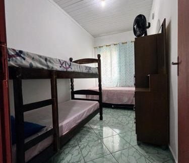 Alphaville House | Quarto Triplo Solteiro