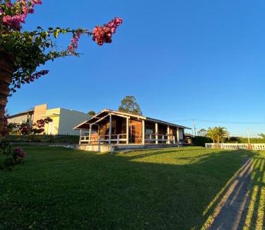 Sao Roque House | Quartos em Casa de Madeira no Alto da Serra - PetFriendly