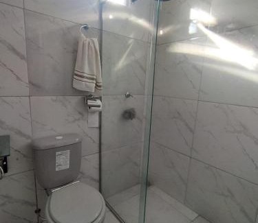 Sacramenta House | Quartos para cop 30 localizados perto do centro, restaurantes, aeroporto e shopping