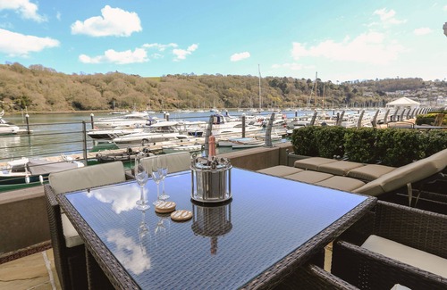 Dartmouth Cottage | QUAYSIDE, DART MARINA, family friendly, with a garden in Dartmouth