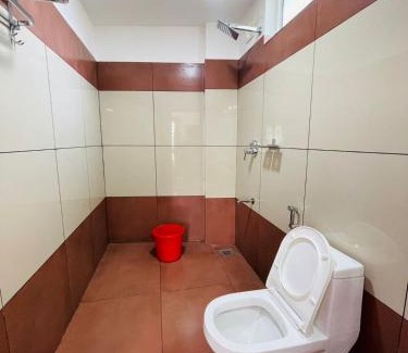 Mananthavady Hotel | Queen C Inn Wayanad