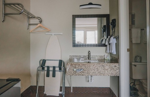 Bangor Hotel | Queen City Inn