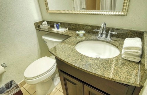 Treasure Island Hotel | Queen Queen Gulf View Room