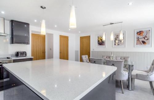 Eastgate Apartment | Queen Victoria Suite