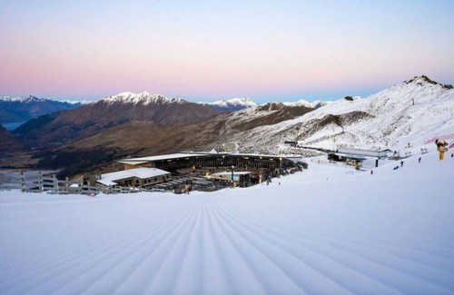 Queenstown Condo | Queenstown central tree time