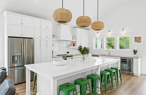 Long Beach House | Quick Beach Access, Custom, Professionally Furnished home, Pet Friendly, Private Heated Pool