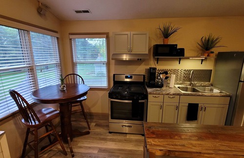 Milan House | Quiet 1/1 in Historic Village of Milan, OH just minutes away from Cedar Point